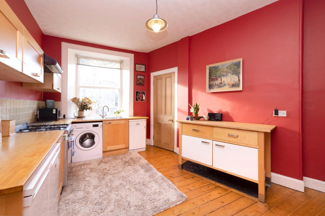 Joivy Old Town 1-Bed Apartment With Stunning Views Edimburgo Exterior foto